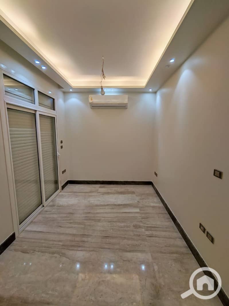 3 WhatsApp Image 2025-10-06 at 10.41. 42 AM (1). jpeg