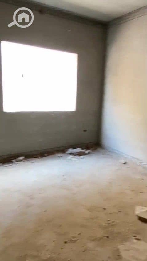 10 WhatsApp Video 2025-12-03 at 2.56. 59 PM - frame at 0m35s. jpg