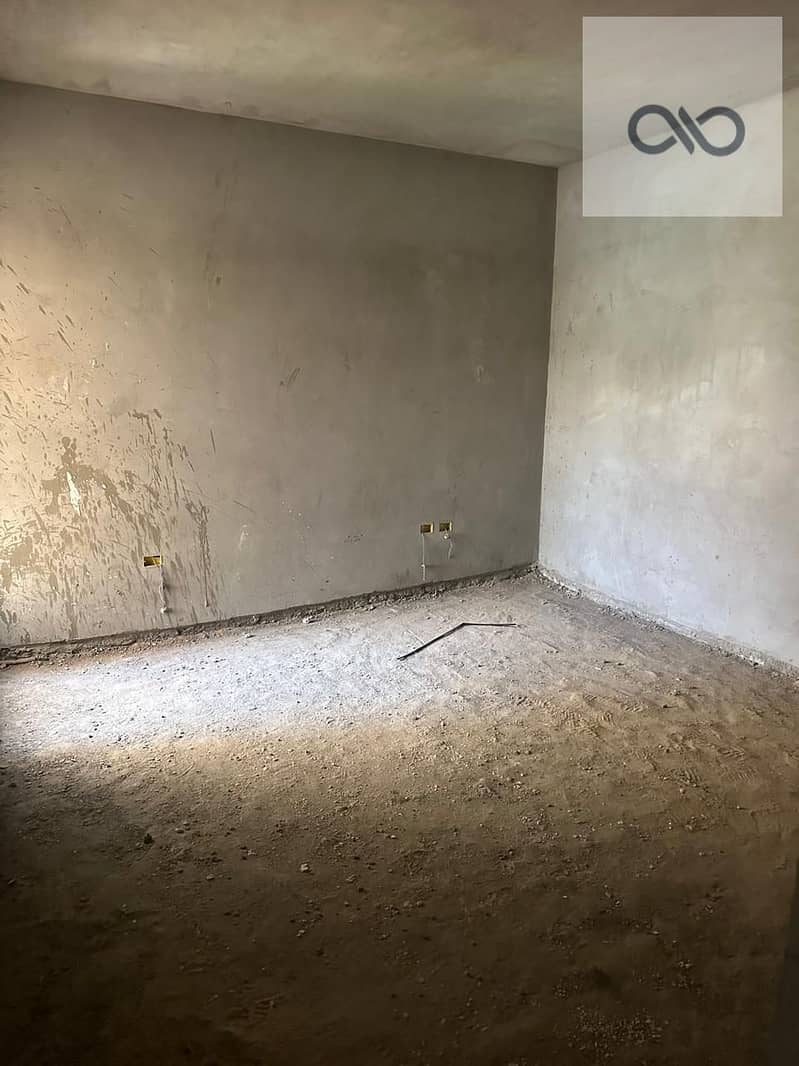 4 WhatsApp Image 2026-01-05 at 3.50. 01 PM (1). jpeg