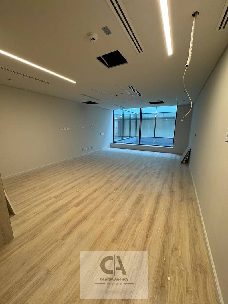 98d77ba8-8e25-424e-b867-8bbc5d2031a3. jpg 98d77ba8-8e25-424e-b867-8bbc5d2031a3. jpg