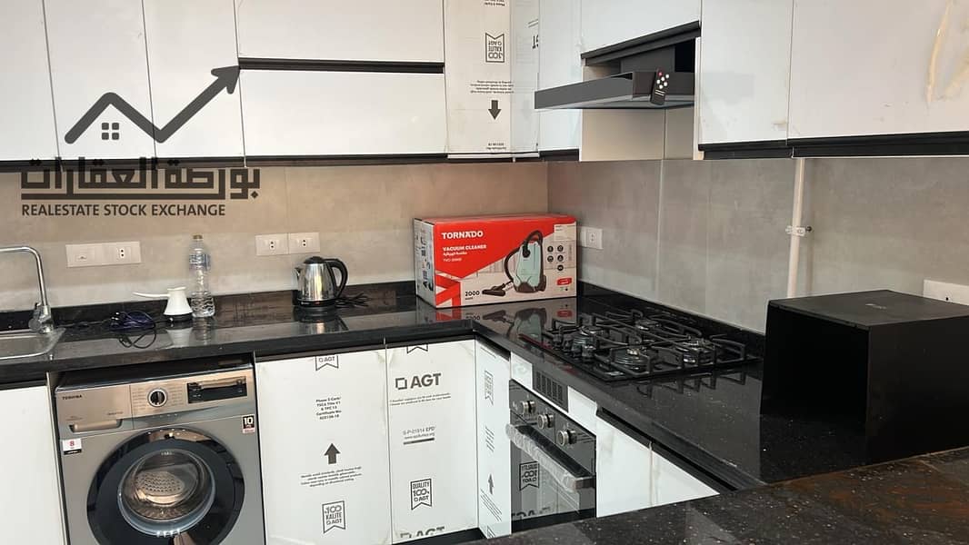 10 0873f0e0-0a6b-4b81-9b21-02779e4c7d40. jpg