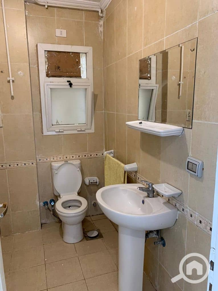 3 fe544a45-e3dc-41a7-a9c8-318d9a725d66. jpg