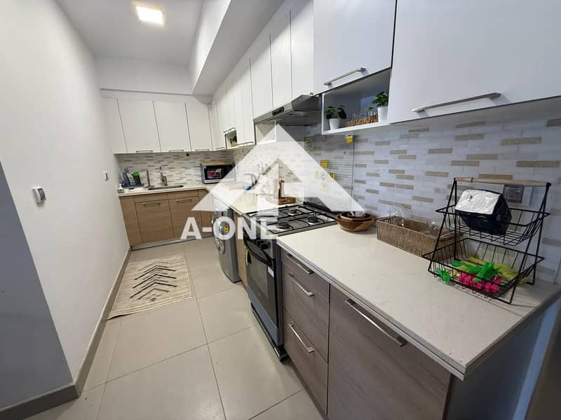 6 80ca7b49-5f08-4405-ba90-1aa46e48d576. jpg