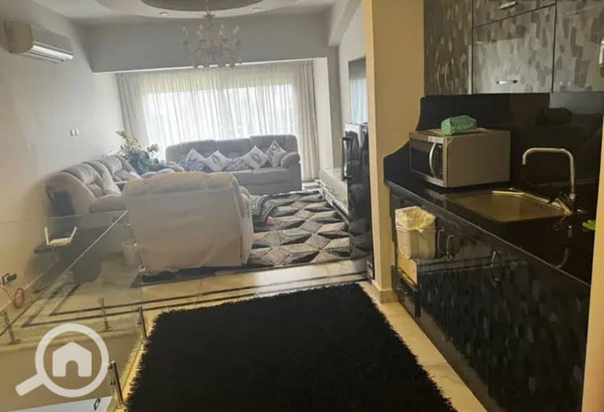 4 1e476dbd-d76e-4257-ae25-78e886892b26. jpeg