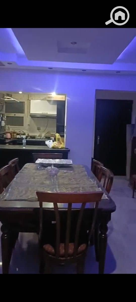 8 d76ec40f-4838-4f53-bb35-471b86c31d2e. jpeg