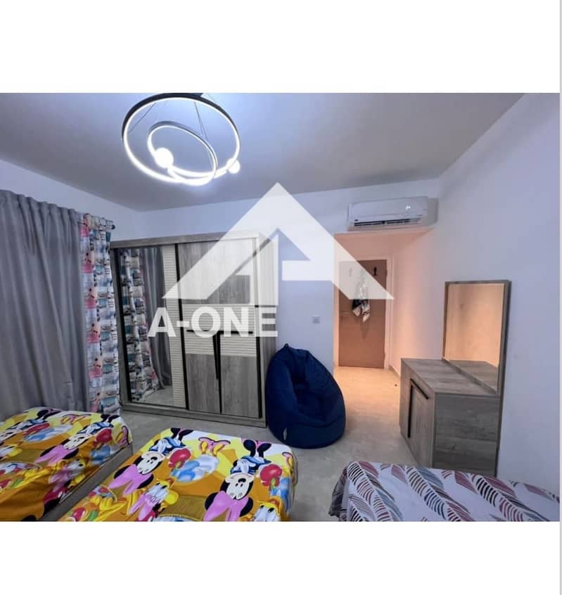 8 aed34315-bac4-4882-a7f5-822a6fecf24a. jpg