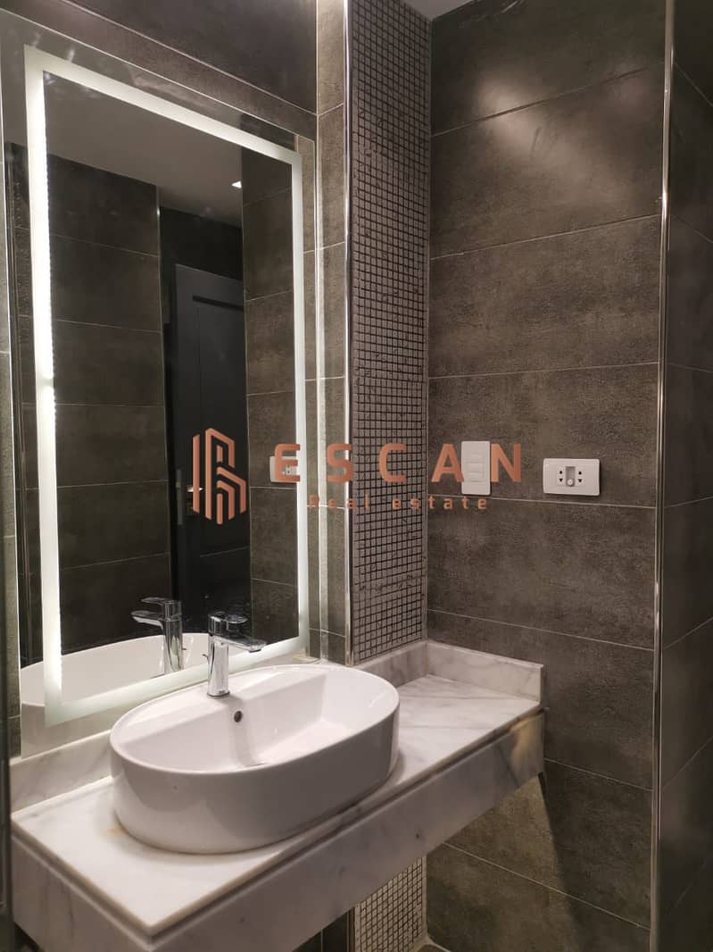 19 U450978 (18). jpg