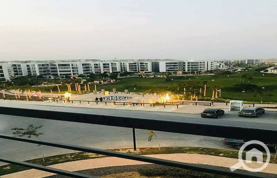 8 b8d50dea-a60e-42f8-aa34-f4ba2a324b0b. jpg