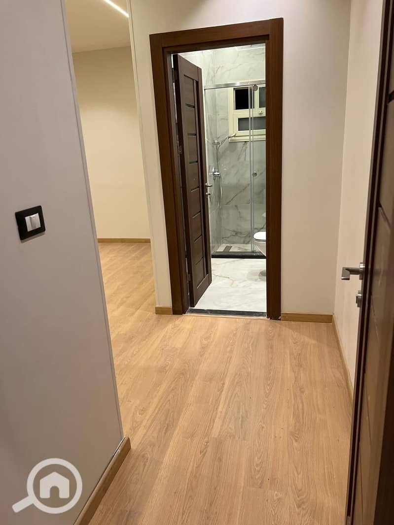 5 c06cc203-35a2-463f-807f-7ae242975439. jpeg