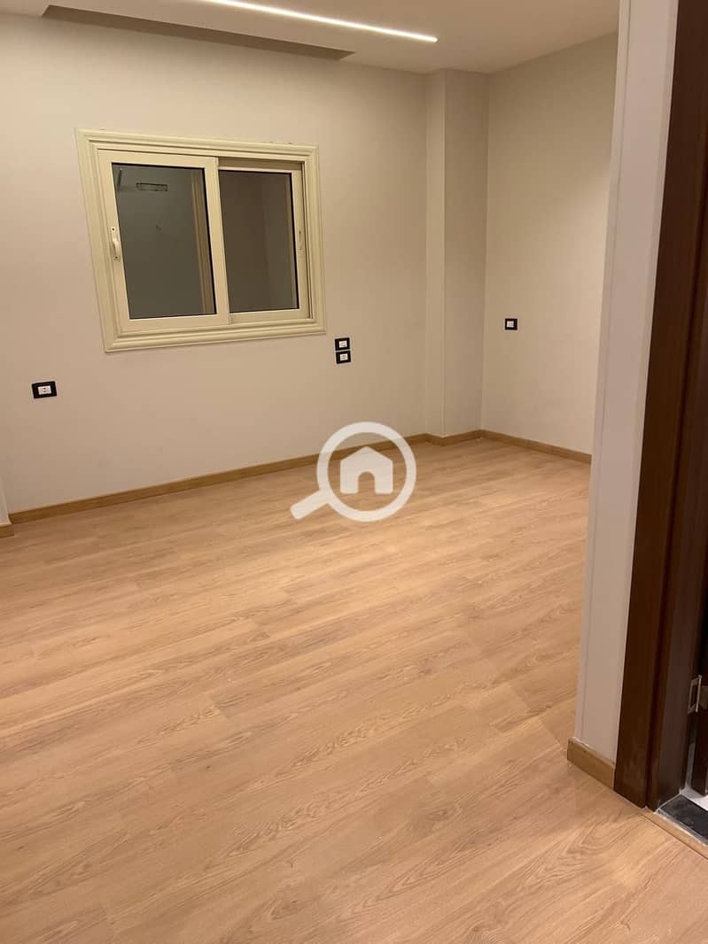 7 61cce57f-de90-43dc-acf7-cf791acbe552. jpeg