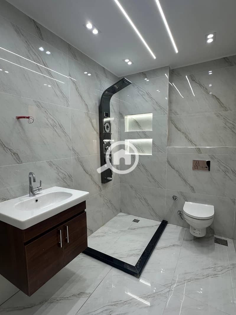 7 885794dd-5de7-4a7e-bc5b-ba8095137c94. jpeg