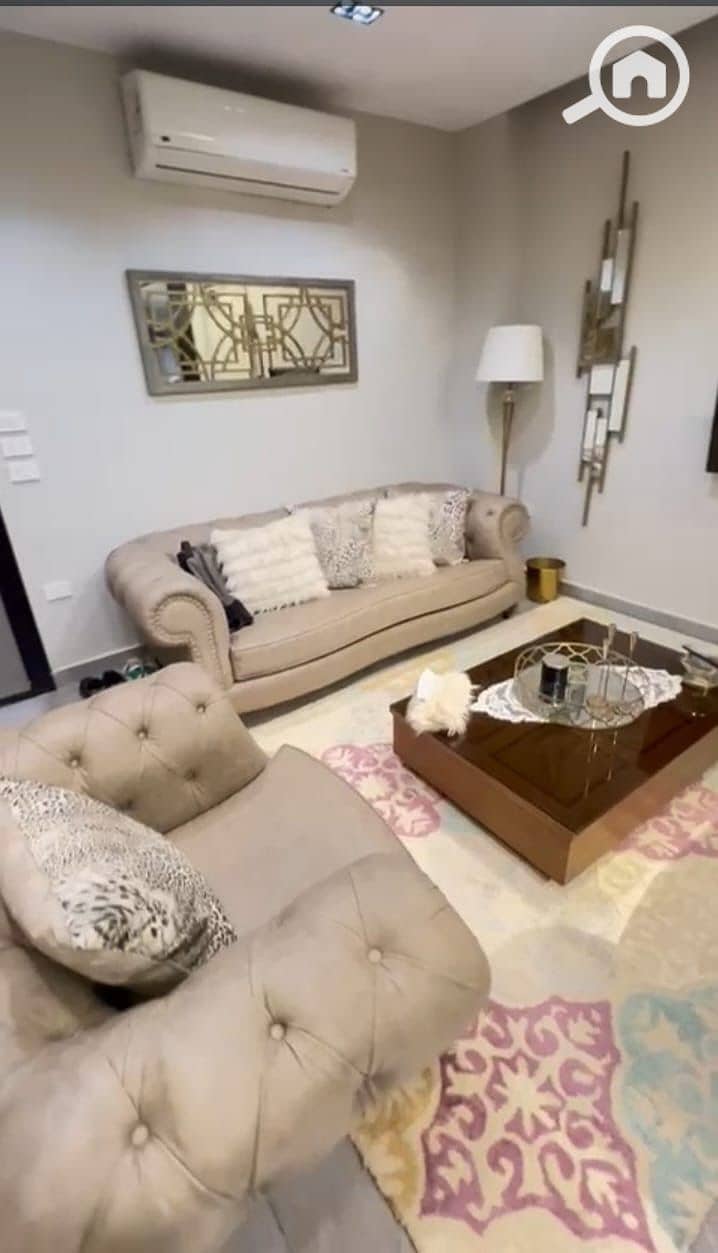 2 c9f58257-c1ca-429b-8f26-8dc9a3bf3ec8. jpeg