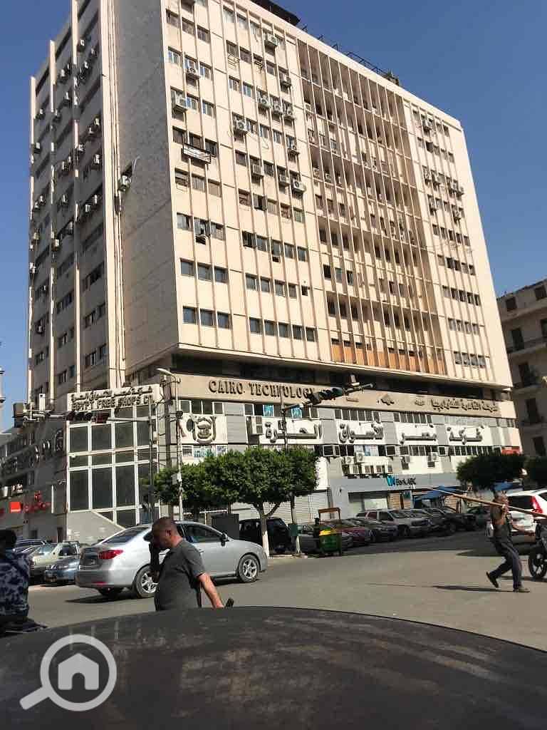 6 66c48a50-51f8-4954-977e-669198d60359. jpg