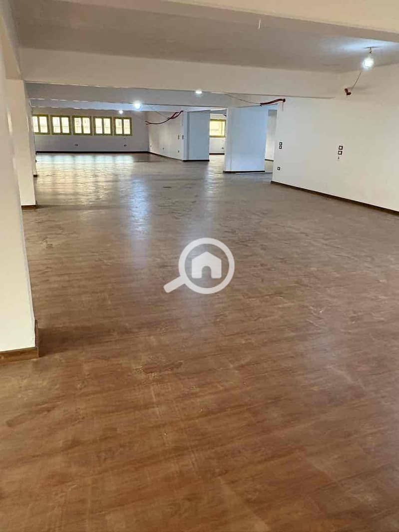 18 a7232ed4-77ac-4063-b085-a8dc4ab8b034. jpg