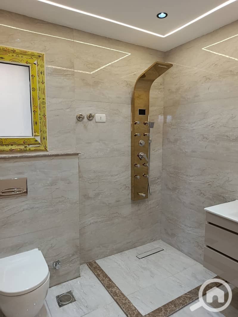 4 e861cc2d-ab25-4acd-b228-16c1f469dc15. jpeg