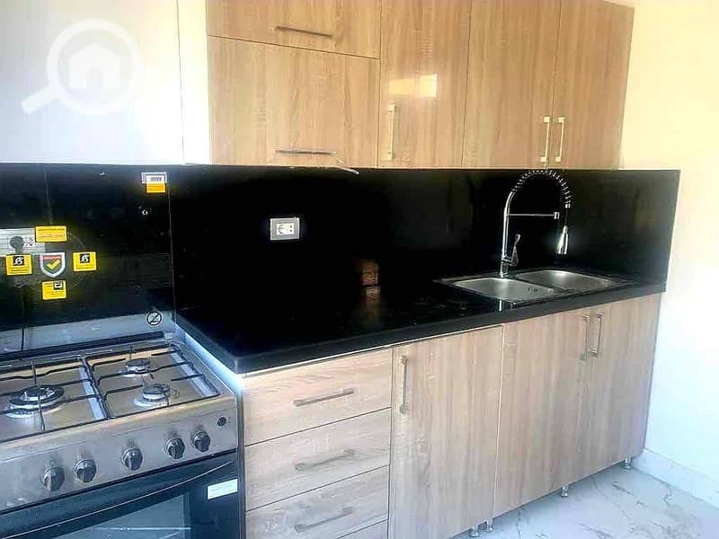 8 e27c6ea0-efc9-4f03-a823-5f3a4a01bd35. jpg