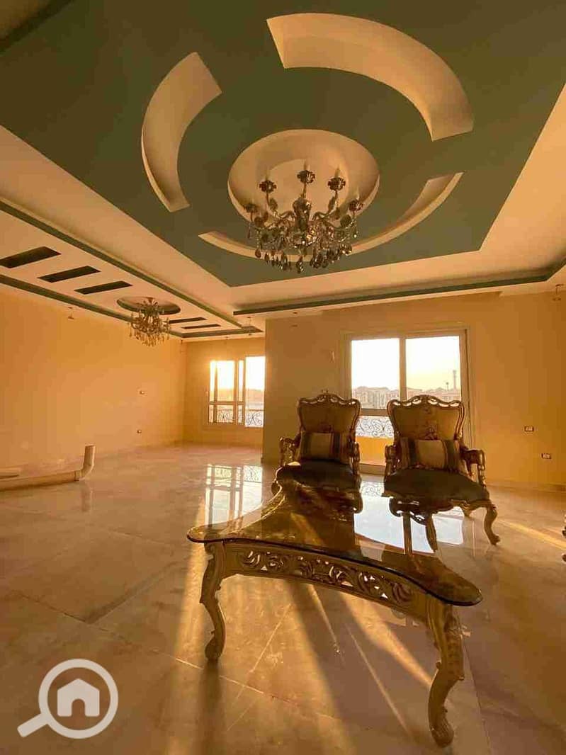 1000329245. jpg 1000329245. jpg