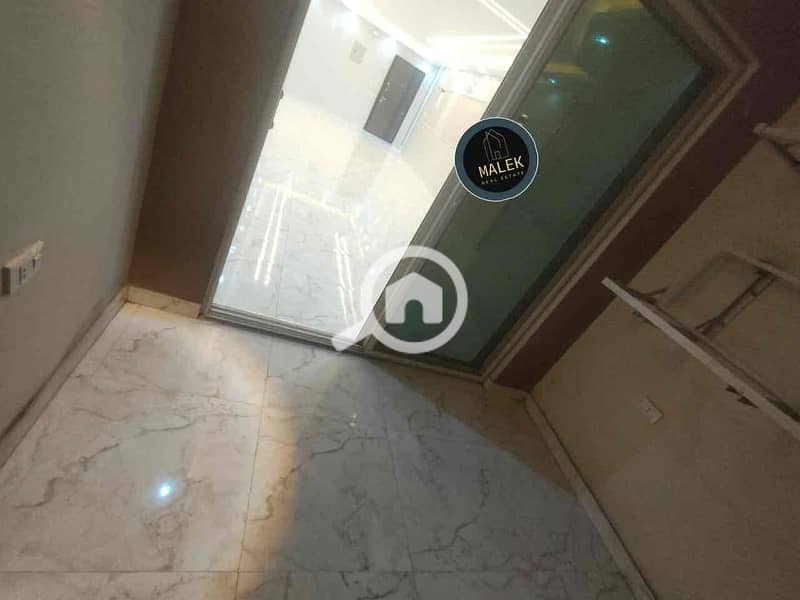 10 0ccc964a-3e9d-4b88-882c-646e44ad9d5a. jpg