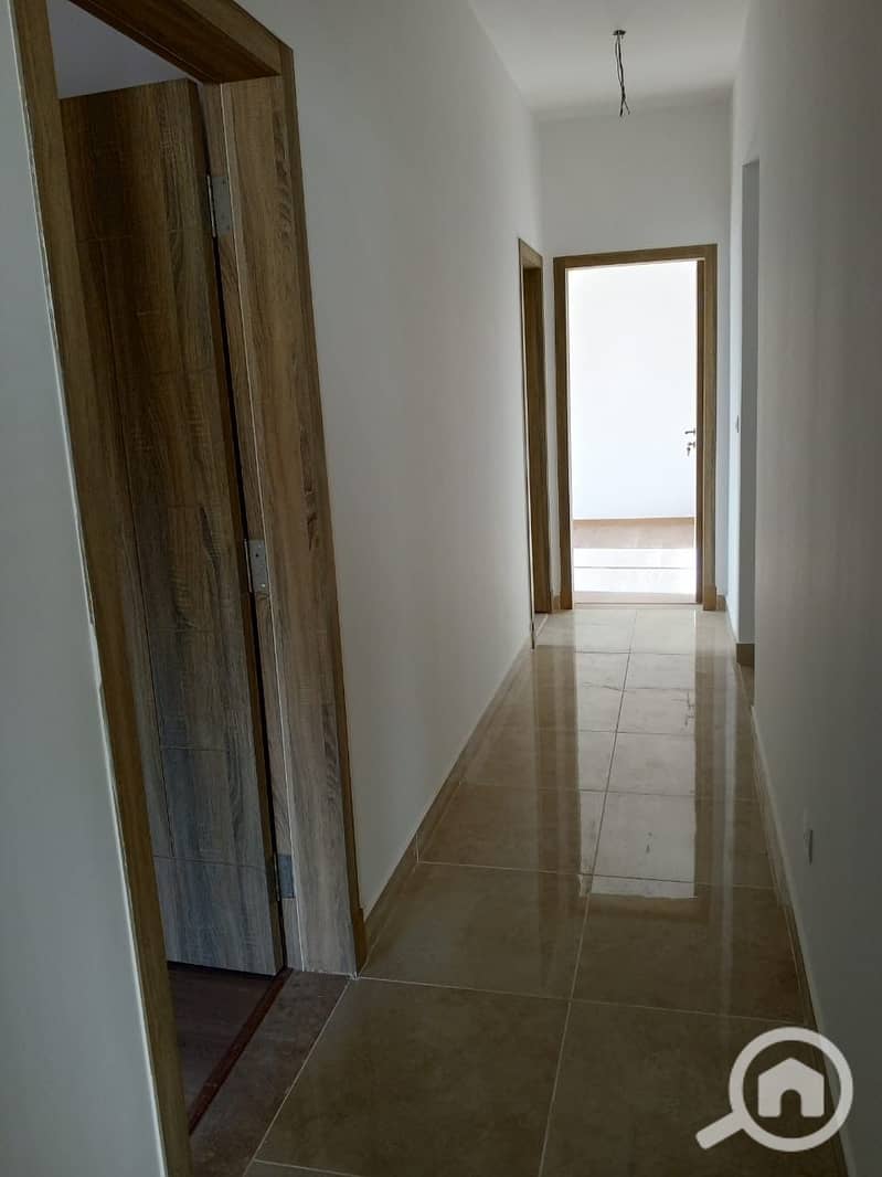 5 f7e34697-0245-4410-bf27-da4edf4da345. jpeg