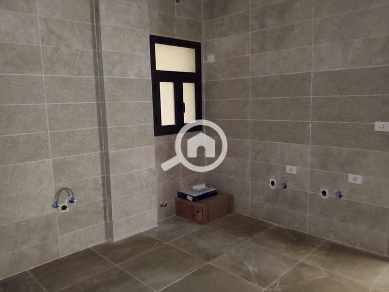 6 6ddd5935-0cae-435c-9d9b-e096a485572b. jpeg