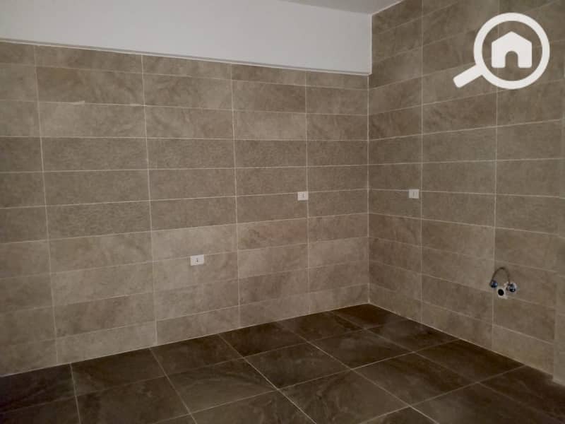 7 756f86df-647b-4c81-b877-7e3afe6d6f07. jpeg