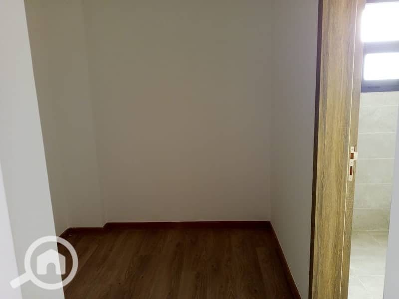 14 c35b37a7-3390-4387-8ed8-95b635024b28. jpeg