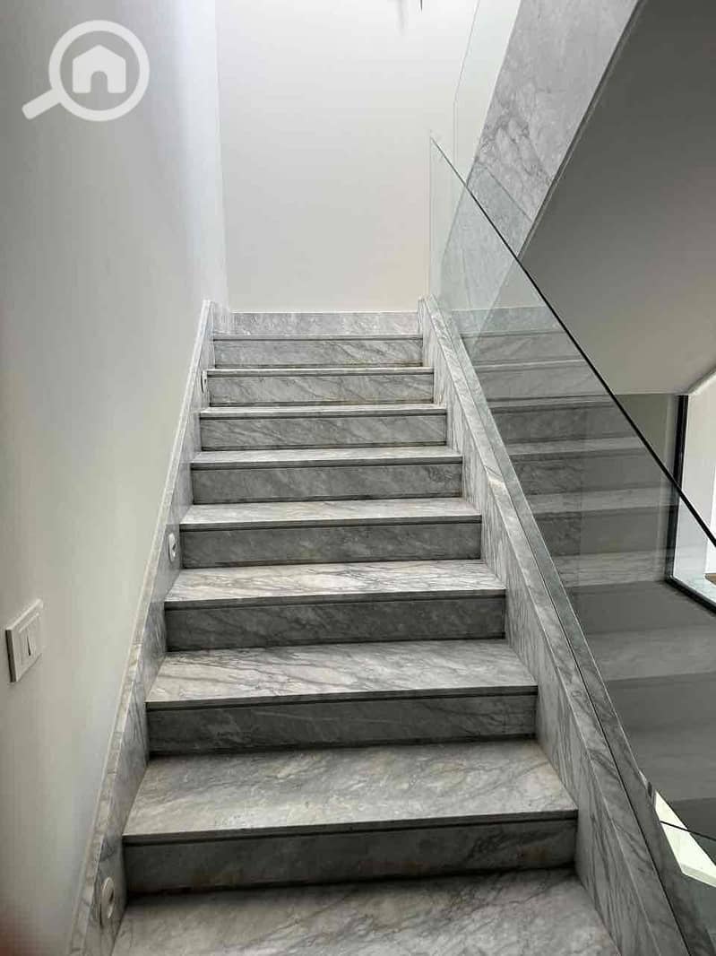 11 ca6698c2-3fea-4ed7-aa18-8113a0e9c481. jpg