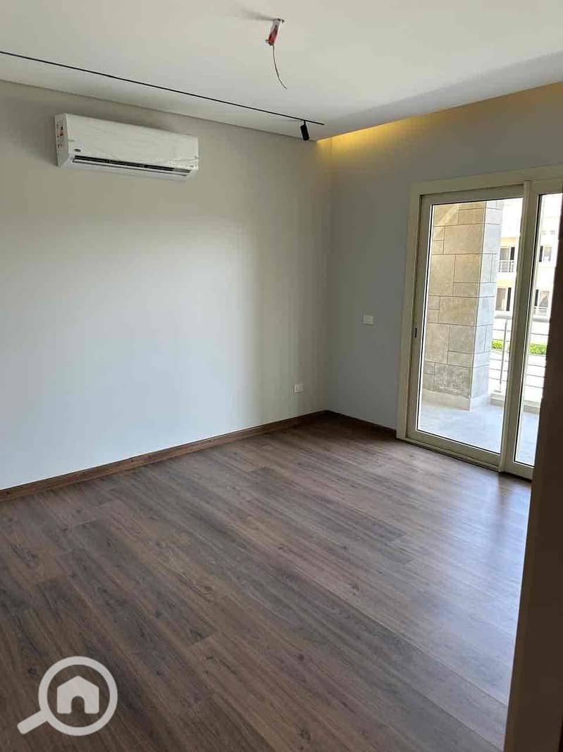 12 613b163e-3935-4f10-8c76-5a52e6f5cec6. jpg