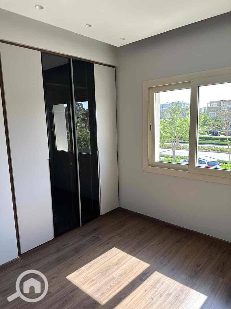 17 dfb6ee30-75c1-4ba7-9160-d84eb31ce3ef. jpg