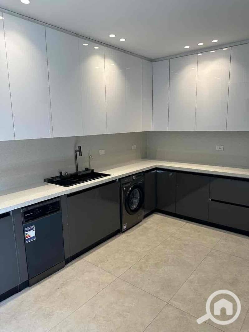 23 e575131d-8462-4dae-842f-6c200f293d8f. jpg