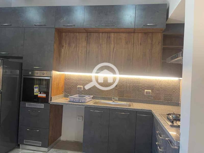 17 27091c28-b210-4fd9-a834-5fe9cbdda1fe. jpg