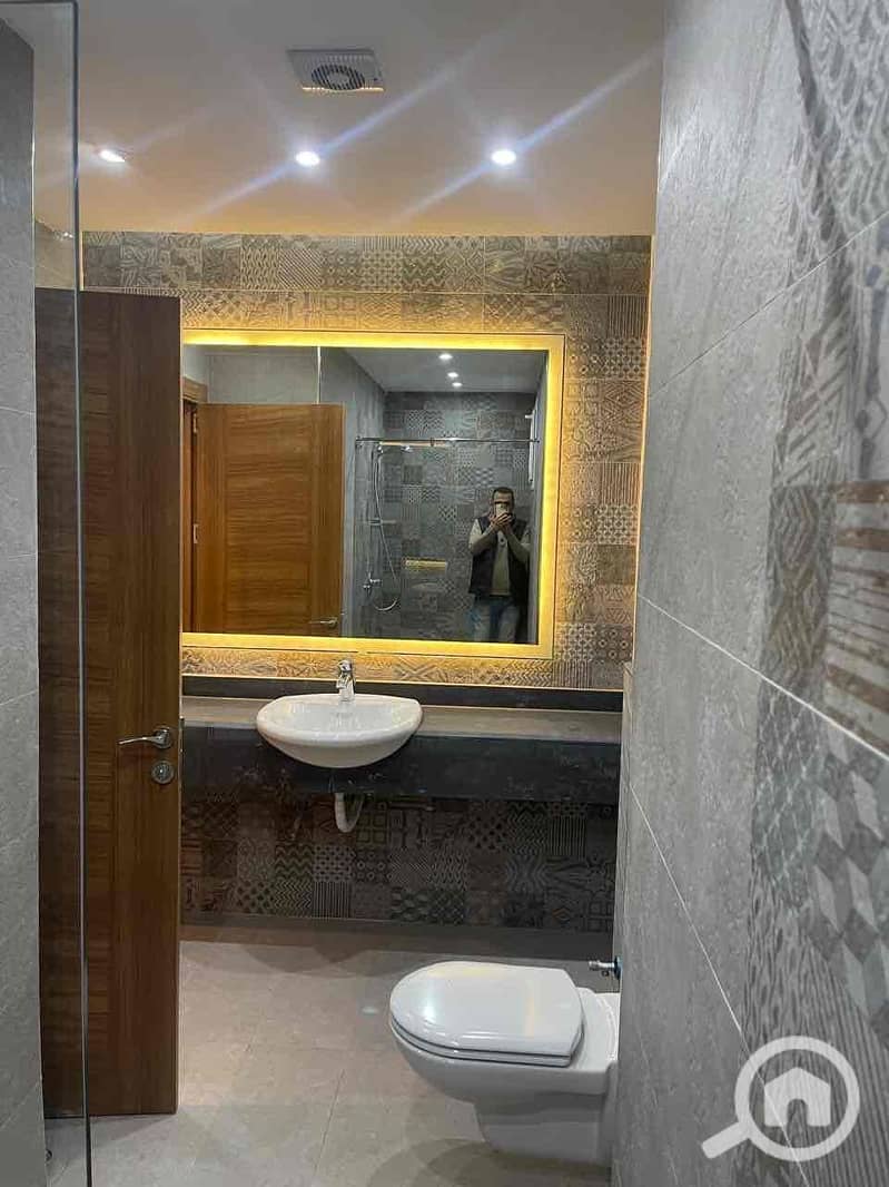 21 7a235941-ed43-43ad-8d31-30d60f0a64f6. jpg