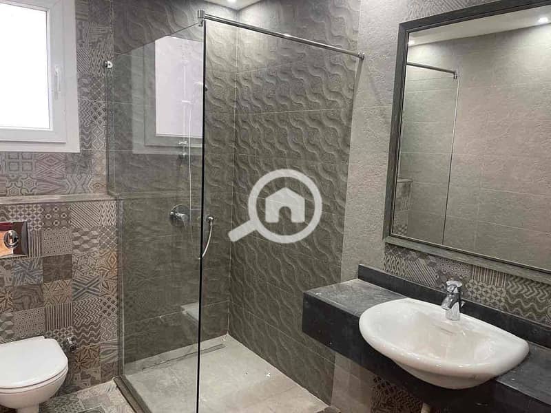 22 34ccc4a0-8437-4cf9-9bfb-f016131a4a0f. jpg