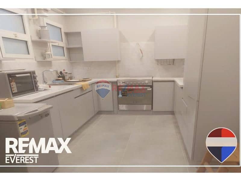 7 original - 2026-01-06T230100.635. jpg