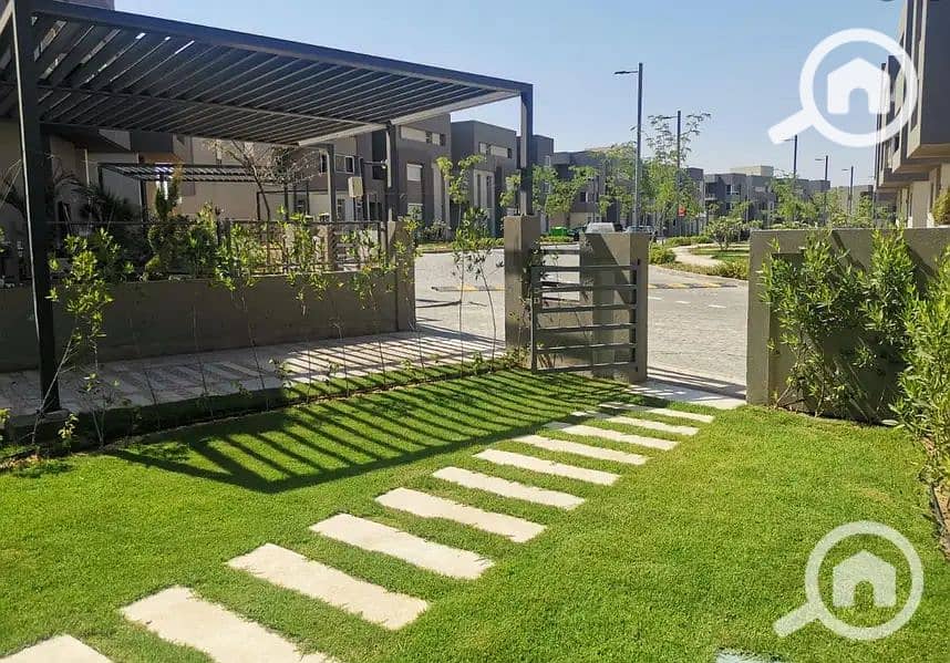 9 32818471-800x600. jpg