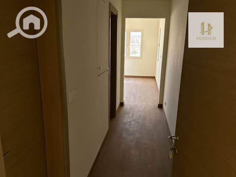 8 fe518fd4-3044-436e-989c-54deebbea2de. png