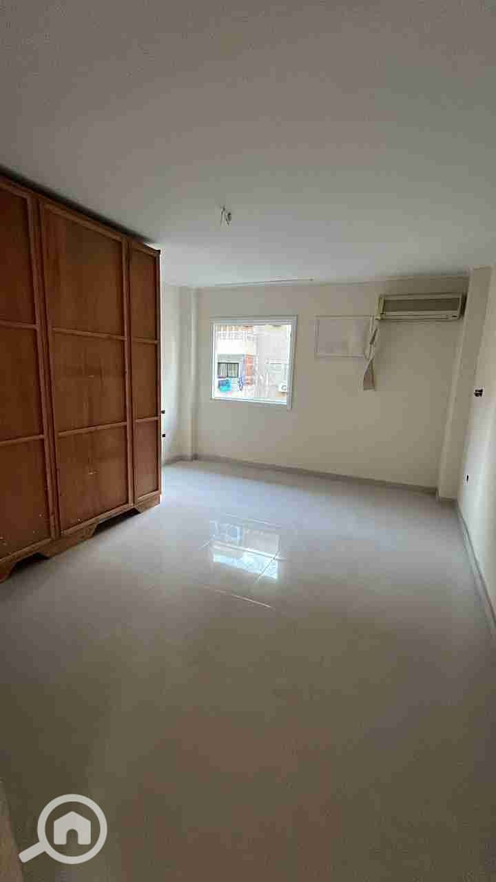 1000574781. jpg 1000574781. jpg