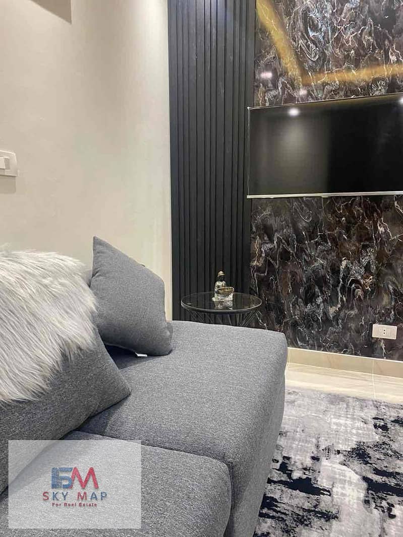 10 9d97dd93-8780-4754-9a6f-fe8ce8399a64. jpg