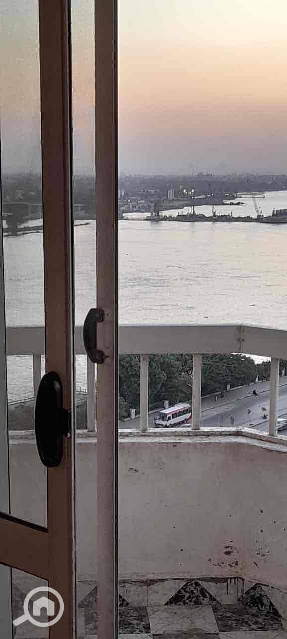 2 bb88c682-dea4-4984-ab4a-c17b57208177. jpg