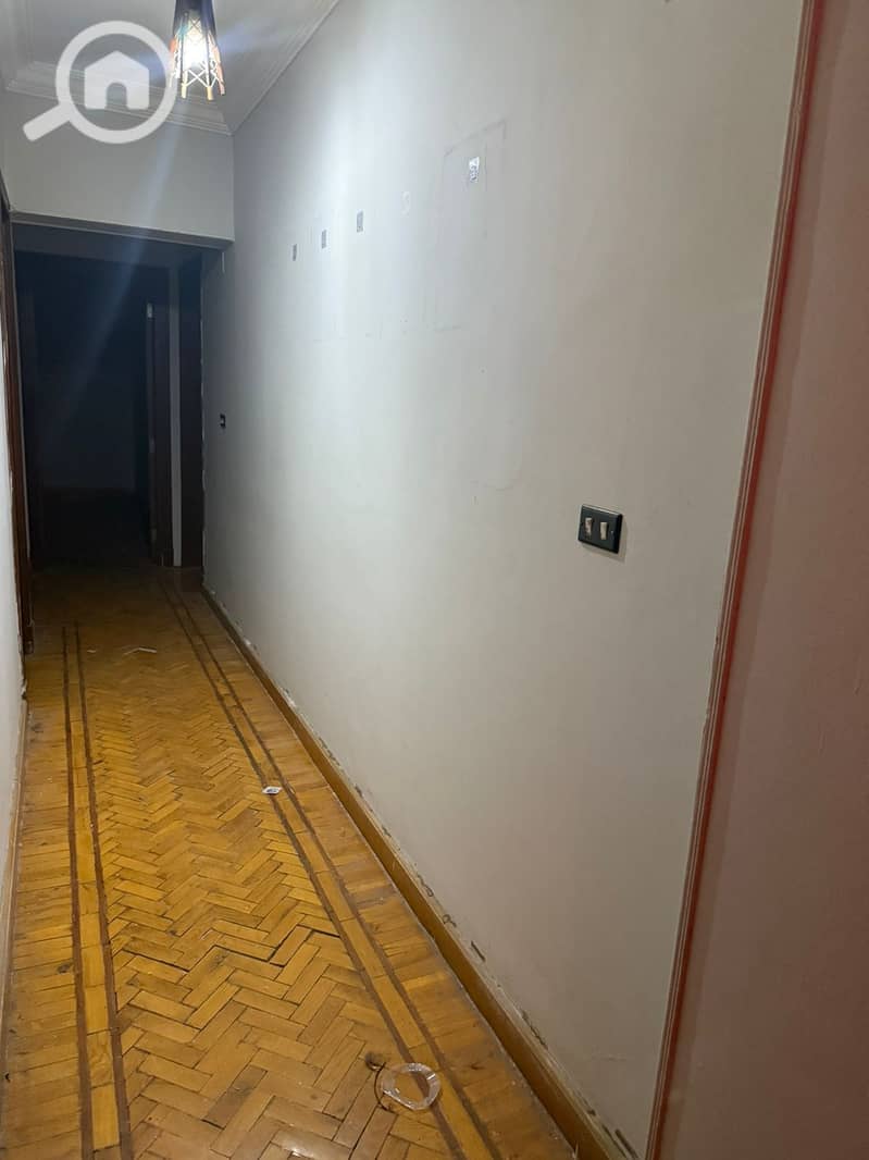 2 645d296a-5db0-4620-9515-600c7a2edd3a. jpeg