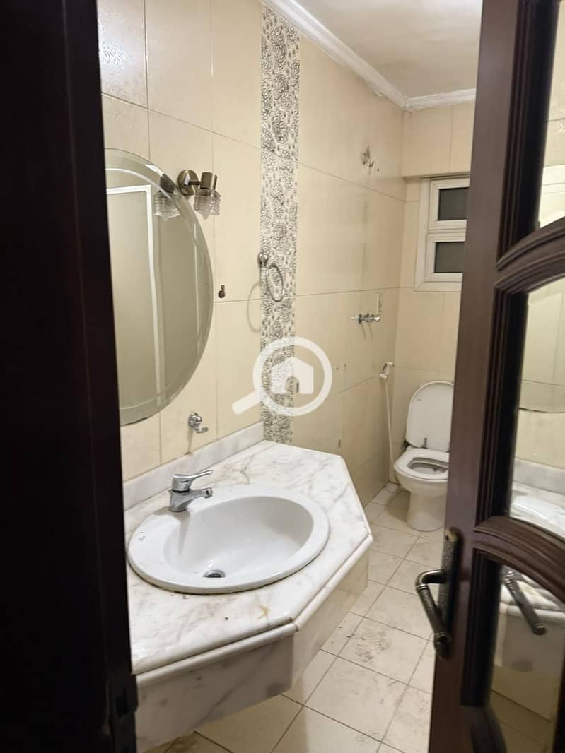 10 6fcece90-b9ab-4e55-a99d-e32744d4b489. jpeg