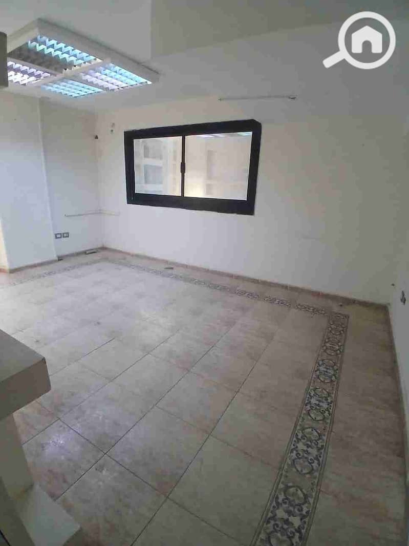 1000574916. jpg 1000574916. jpg