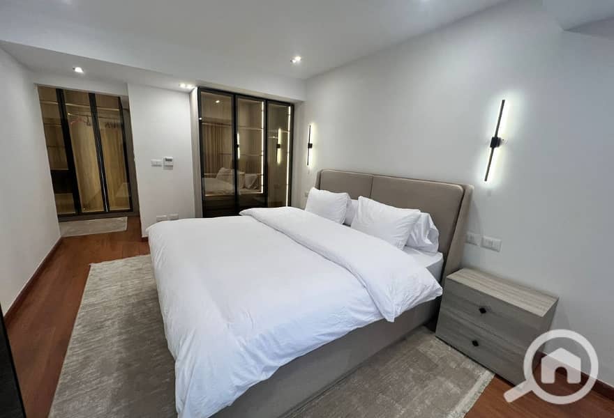 2 272499eb-d90f-44fd-b8c4-4c1ce744da67. jpg