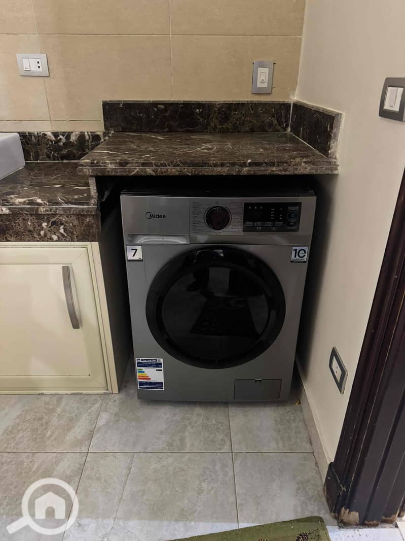 5 00aeb4fd-a53d-4037-a523-8a4b5ef2ffac. jpg