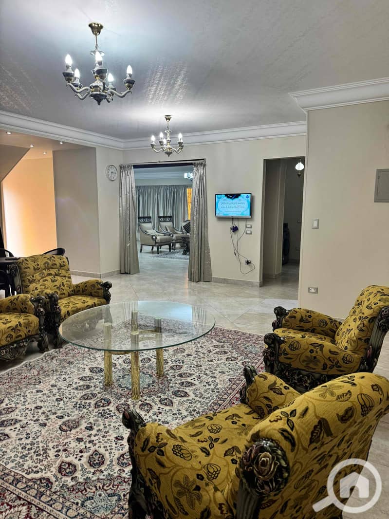 8 dee9657b-affe-4f17-922e-c76e491560ac. jpg