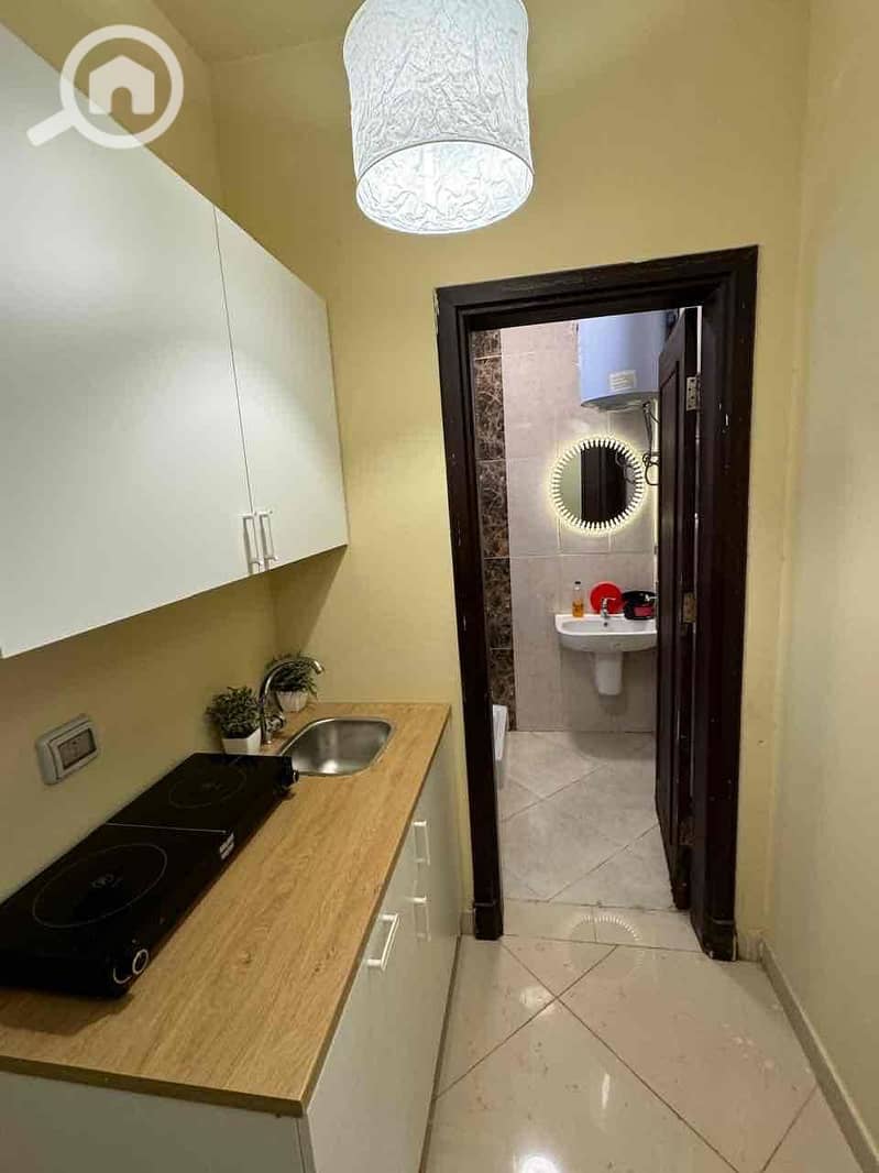 2 fd0fbf0f-5310-4aa0-a005-8c7b6a17ec46. jpg