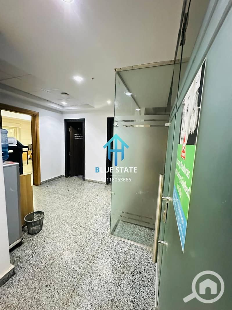 5 01118063666 (1). png