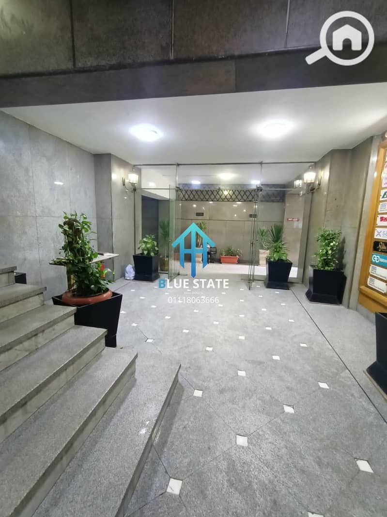 2 01118063666 (1). png