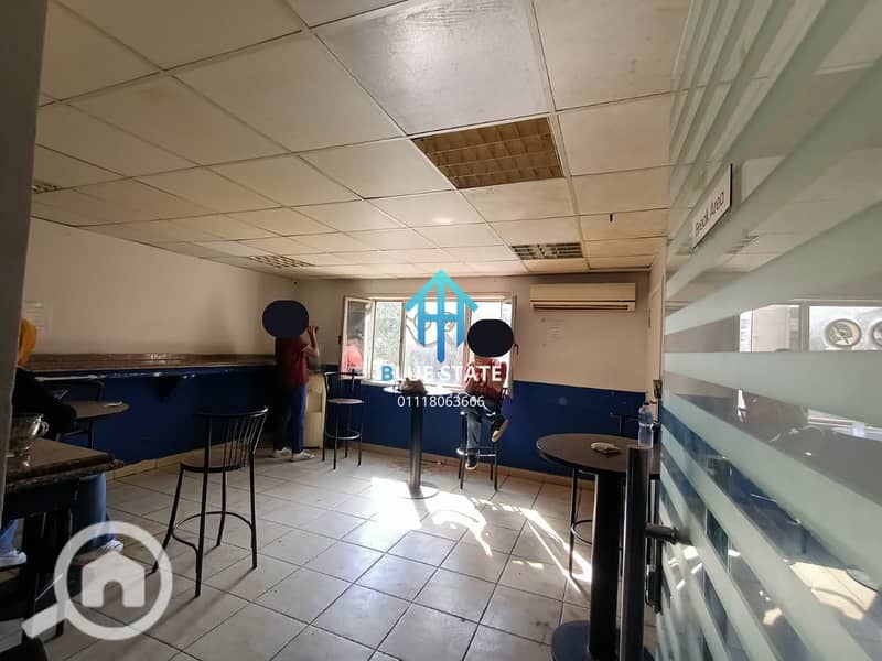 4 01118063666 (4). png