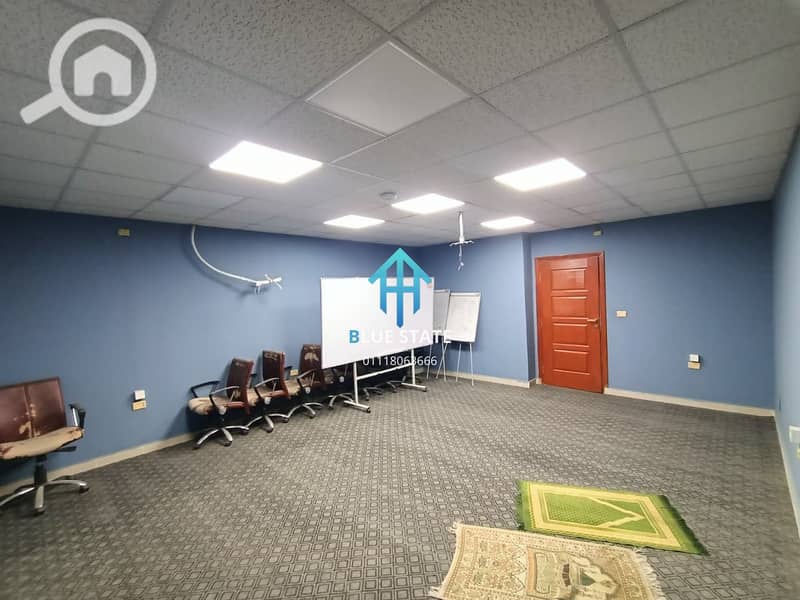 5 01118063666 (1). png